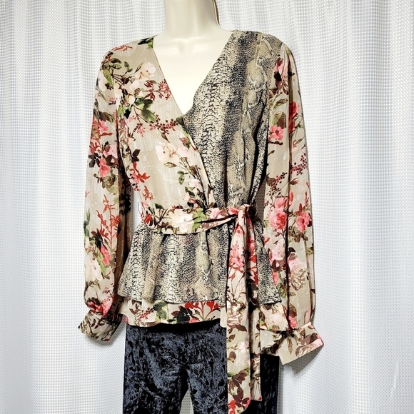 INC Floral & Snakeskin Sheer Faux Wrap Hi Lo Peplum Blouse Women's (S) - Picture 5 of 11